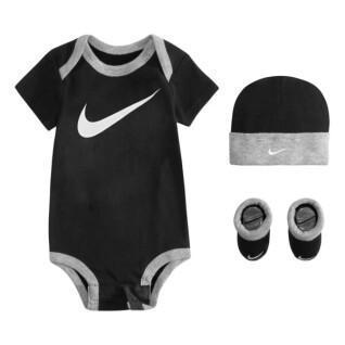 Conjunto pelele + gorro + zapatillas bebé niño Nike NHN Swoosh