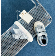 Zapatillas metalizadas de niña Victoria Tribu